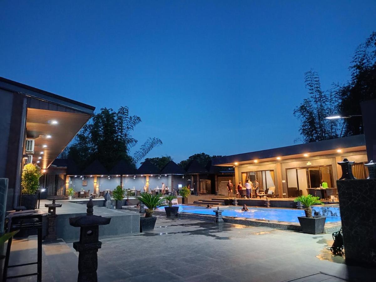 De Porch Hotel Bolinao Exterior photo